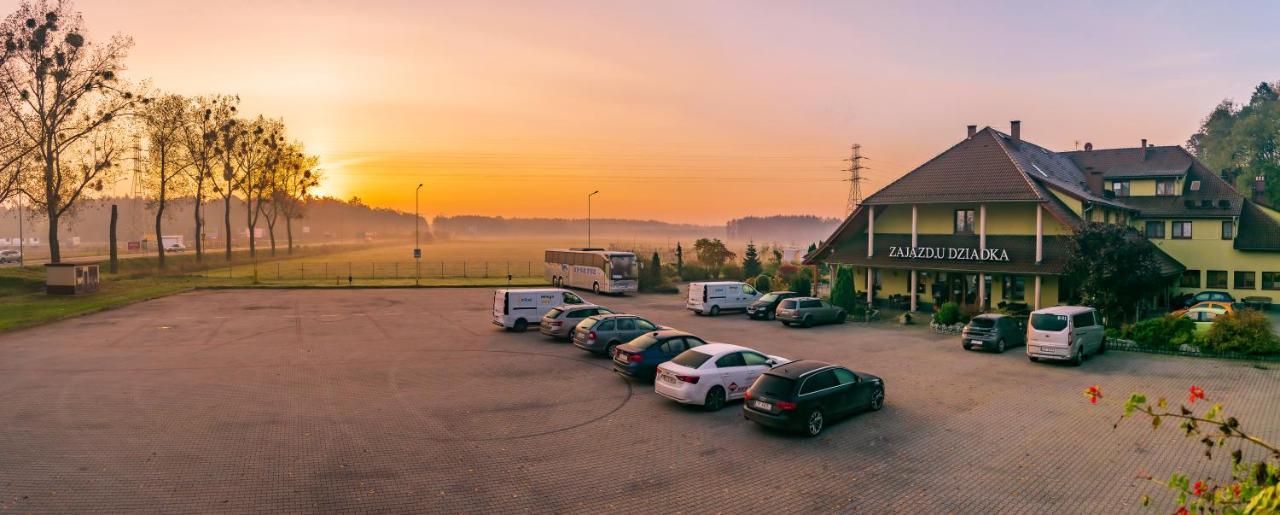 Zajazd U Dziadka Opole Exterior foto