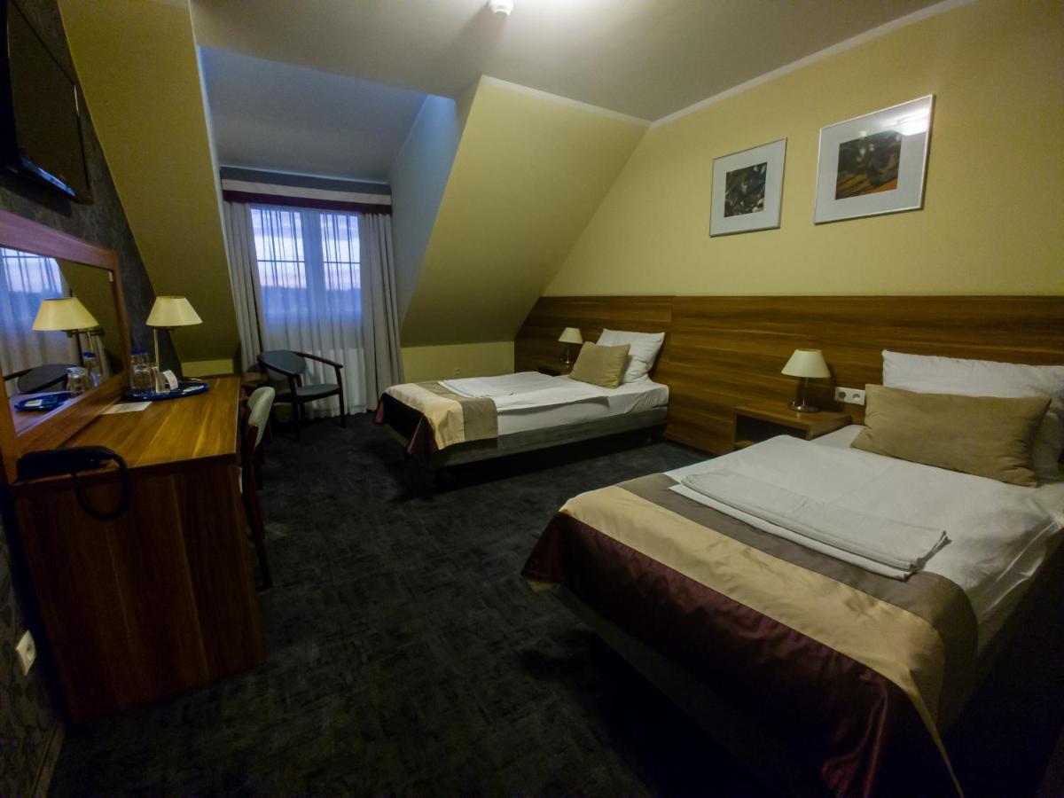 Zajazd U Dziadka Opole Exterior foto